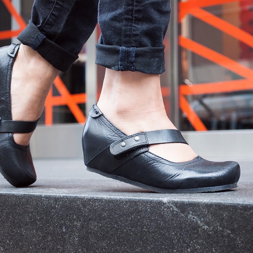 OTBT Black Leather Flats